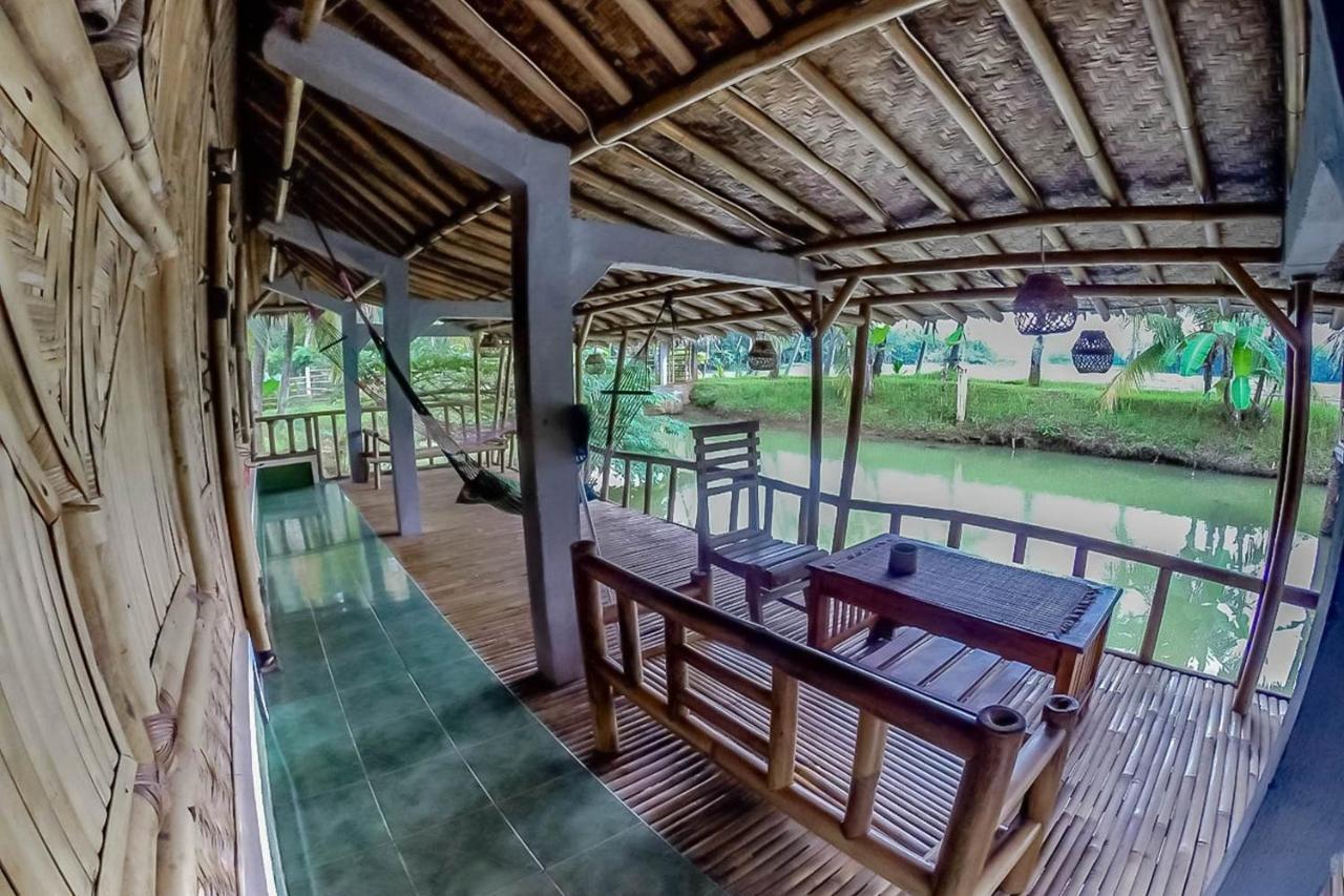 Hotel Baleku Bamboo Retreat à Pangandaran Extérieur photo